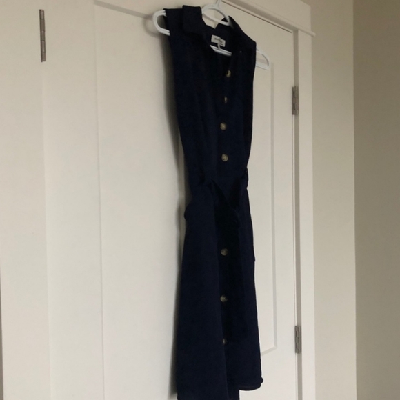 Monteau Collared Dress with Belt - Picture 7 of 10